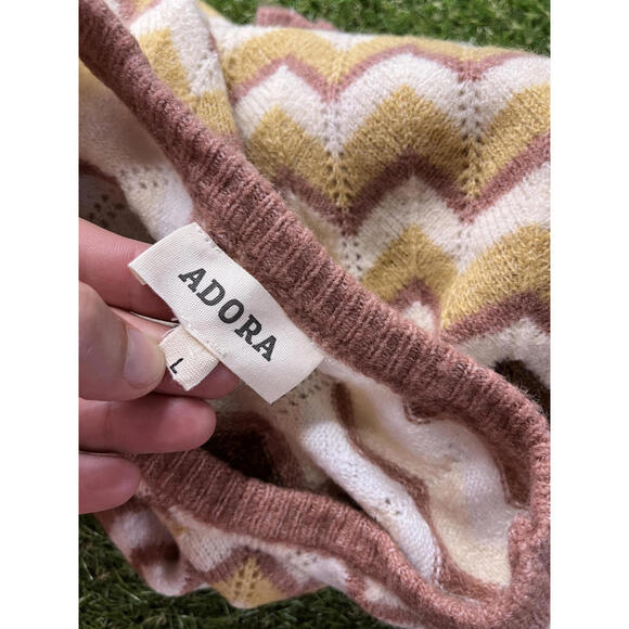 Adora Chevron Pattern Knit Sweater Large - Picture 2 of 6